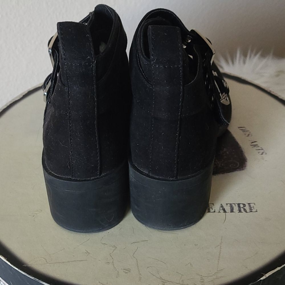 Divided Black Bootie - Picture 5 of 9